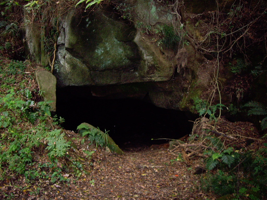 洞窟２.jpg